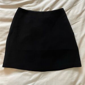 Wilfred Black Classic Mini Skirt | Size 0 / XS | Crepe Material